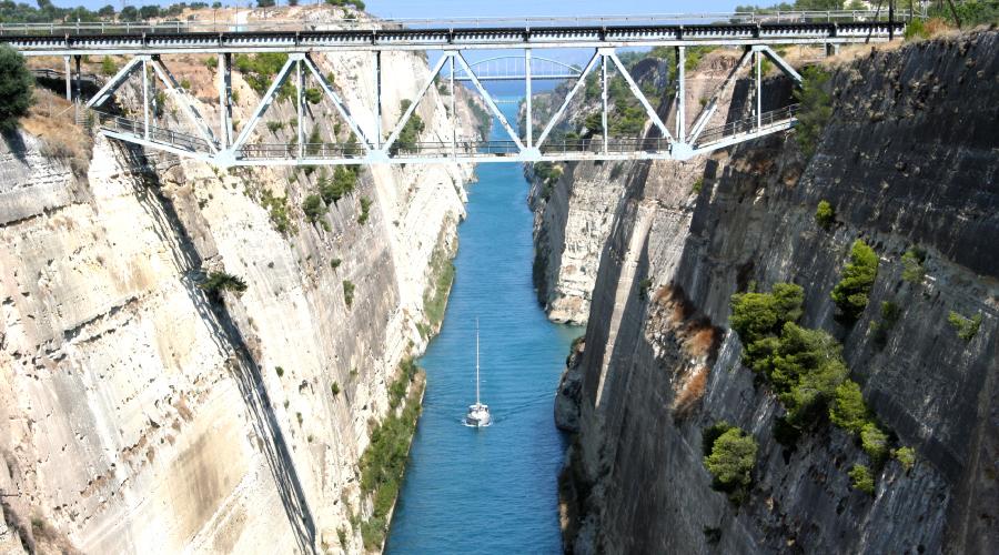 Atene + Tour Argolide, Olympia, Delfi e Meteore con volo da Roma o Milano