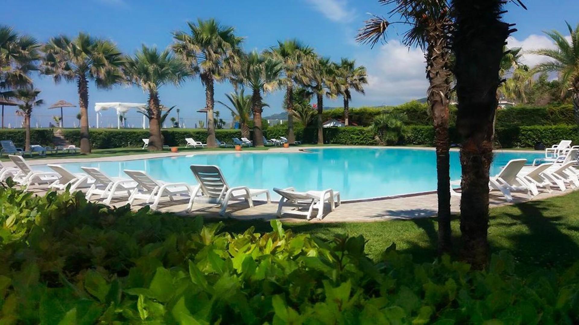 Family Village Velia