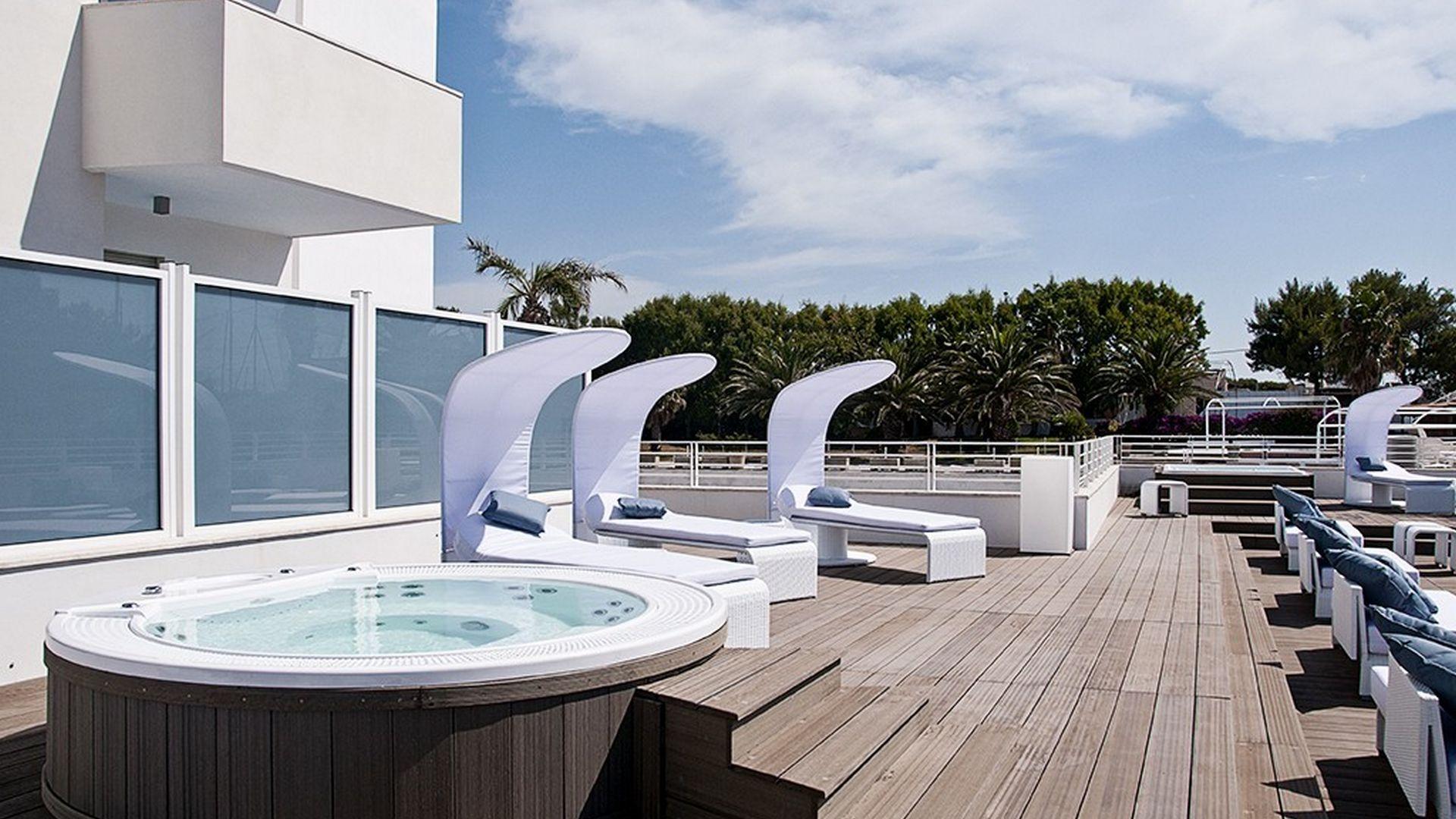 L'Isola di Pazze Hotel Resort