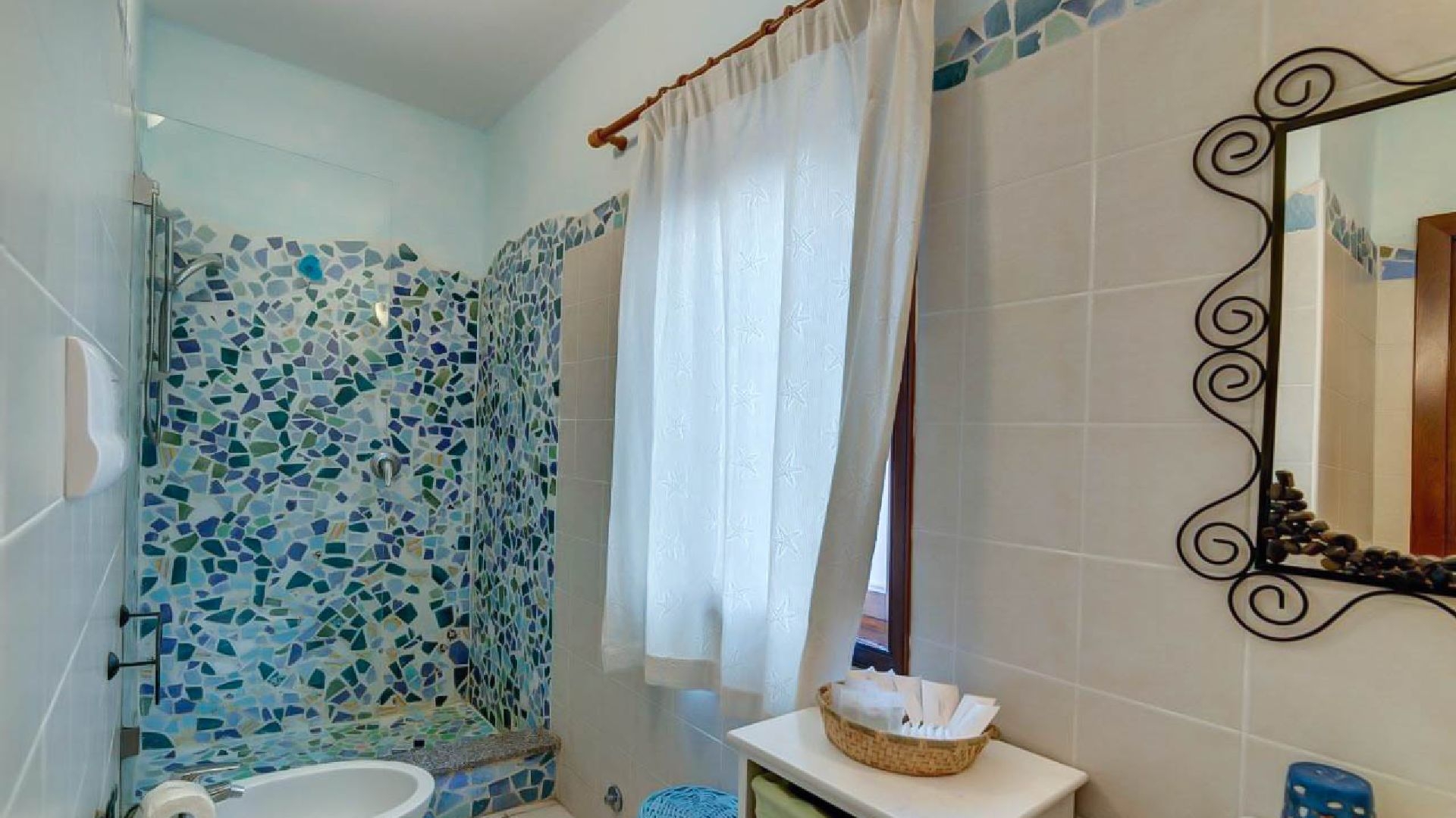 Baia De Bahas Residence