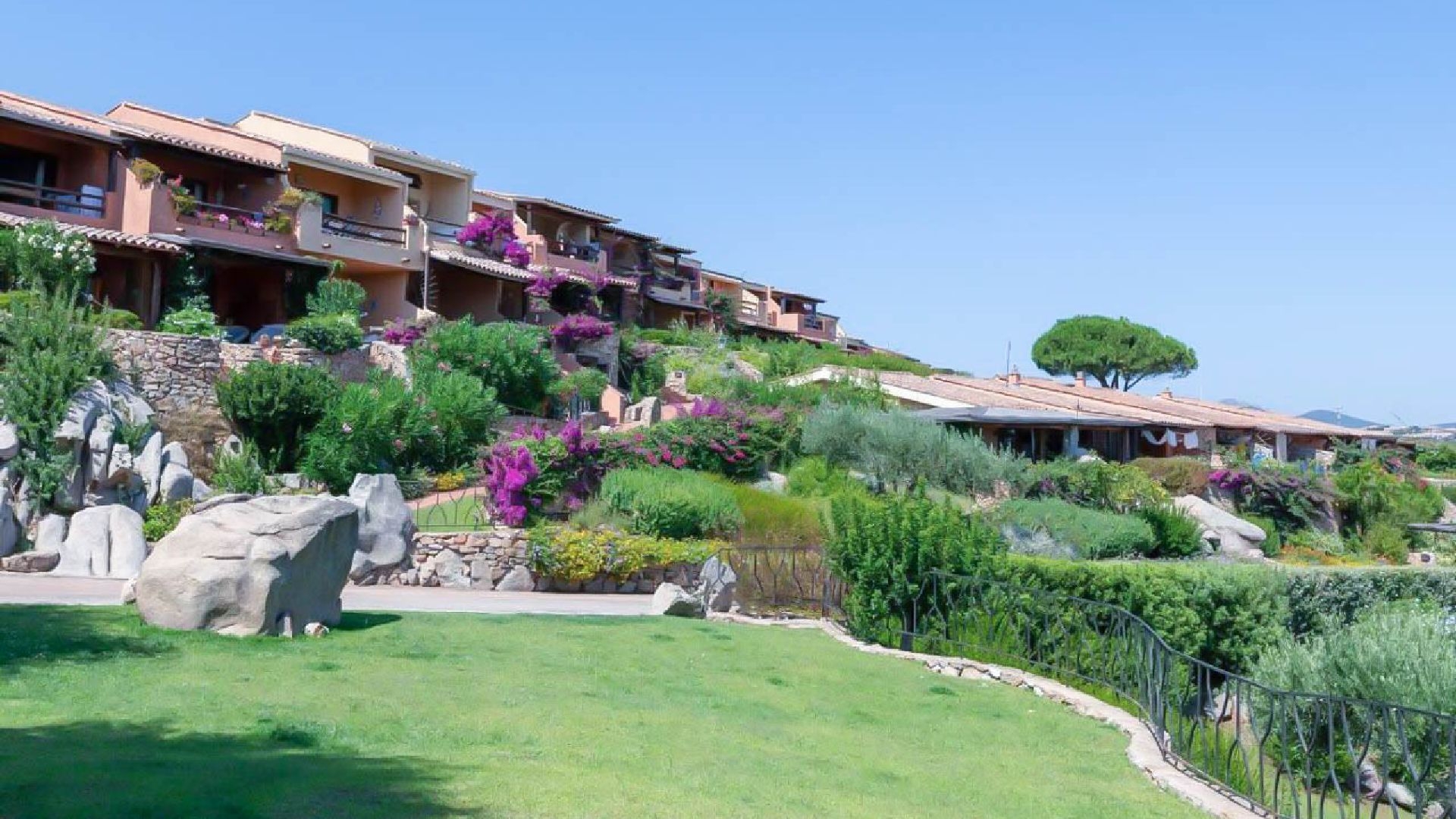 Baia De Bahas Residence