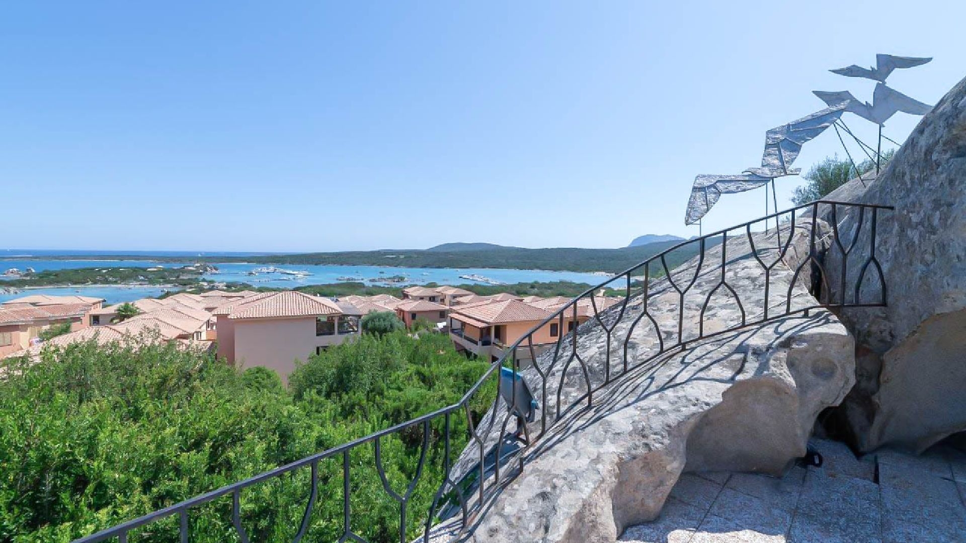 Baia De Bahas Residence