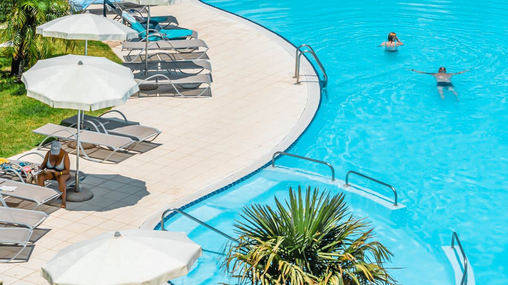 Capo Peloro Hotel