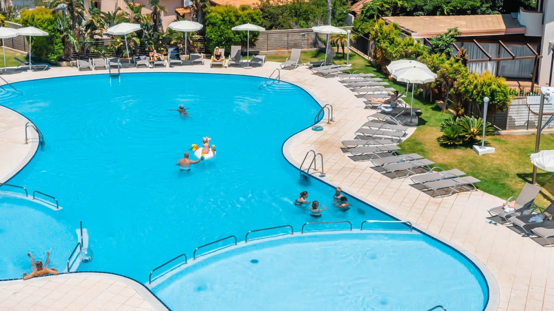 Capo Peloro Hotel