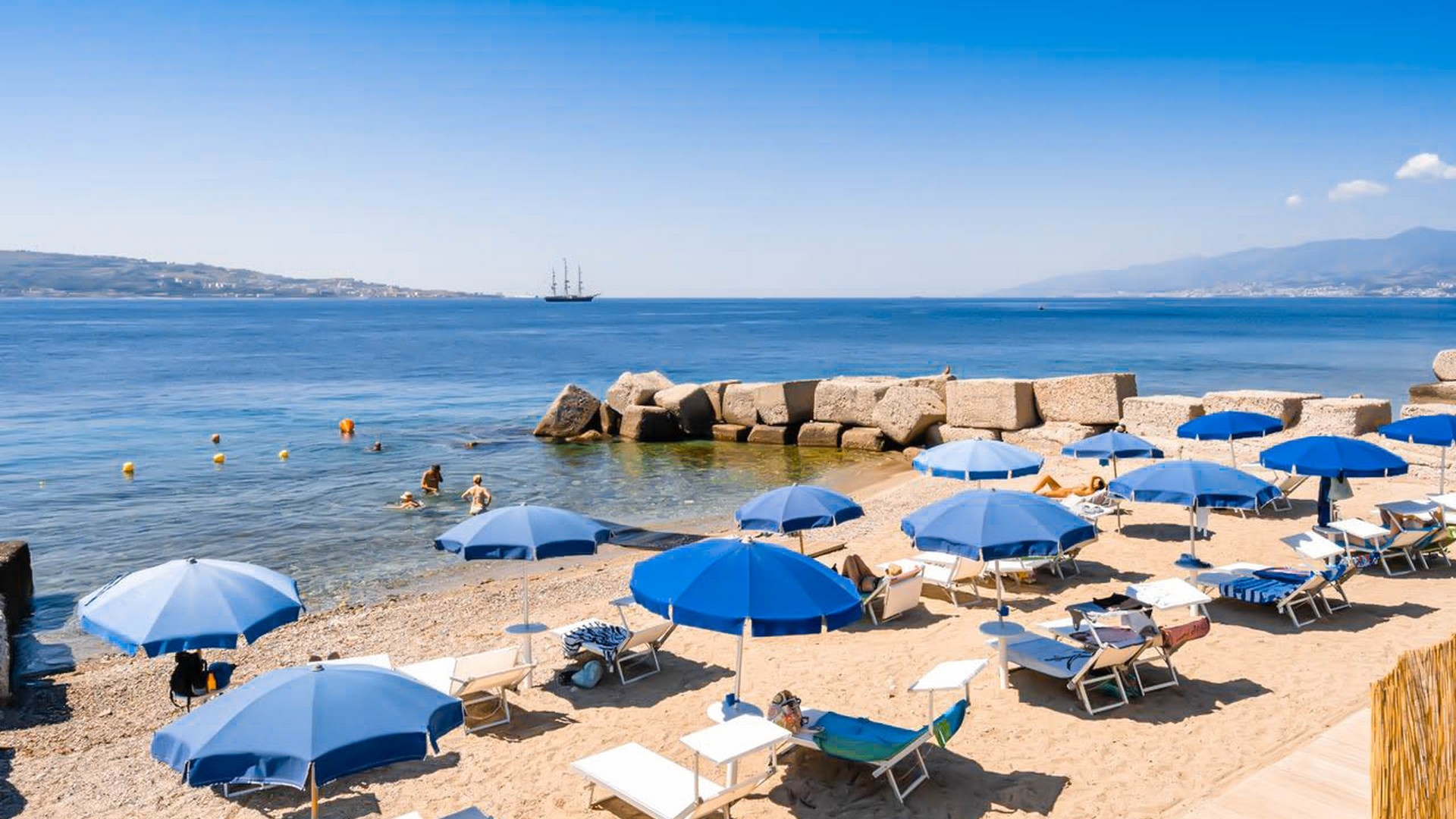 Capo Peloro Hotel