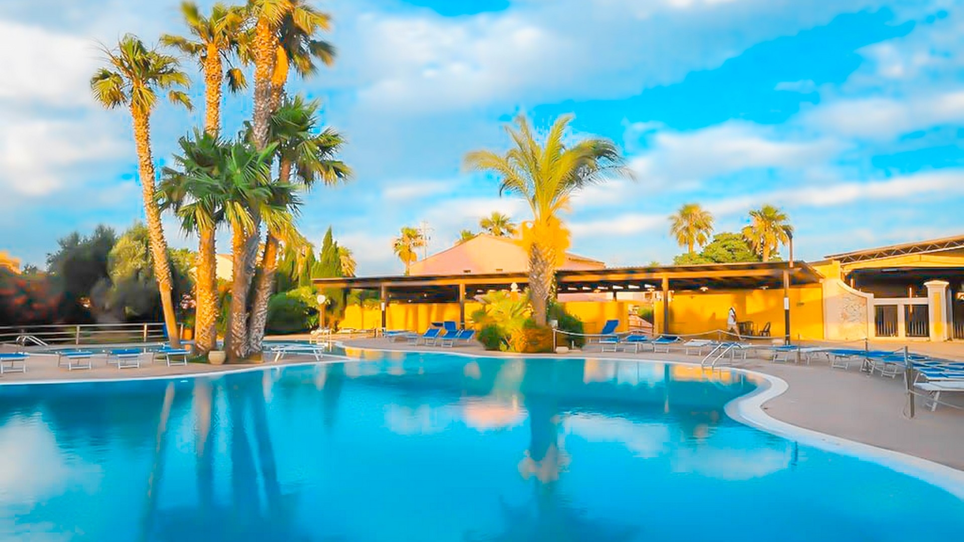 Delfino Beach Hotel