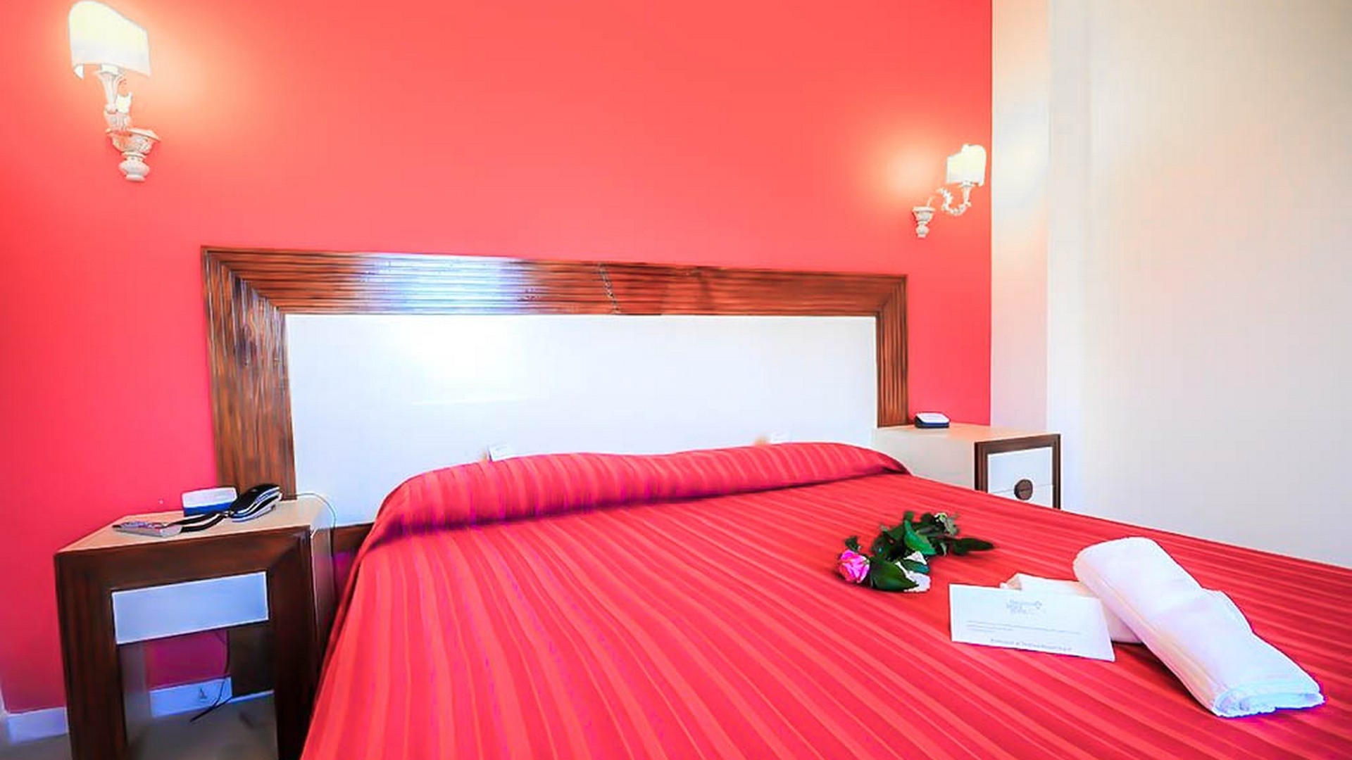 Delfino Beach Hotel
