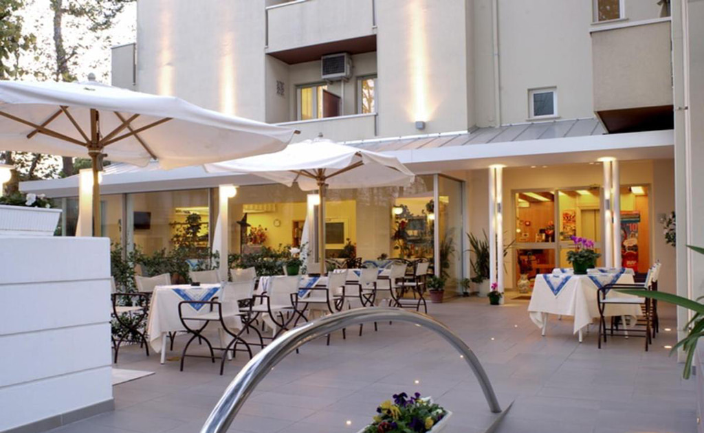 Hotel Nives - Emilia-Romagna, Riccione