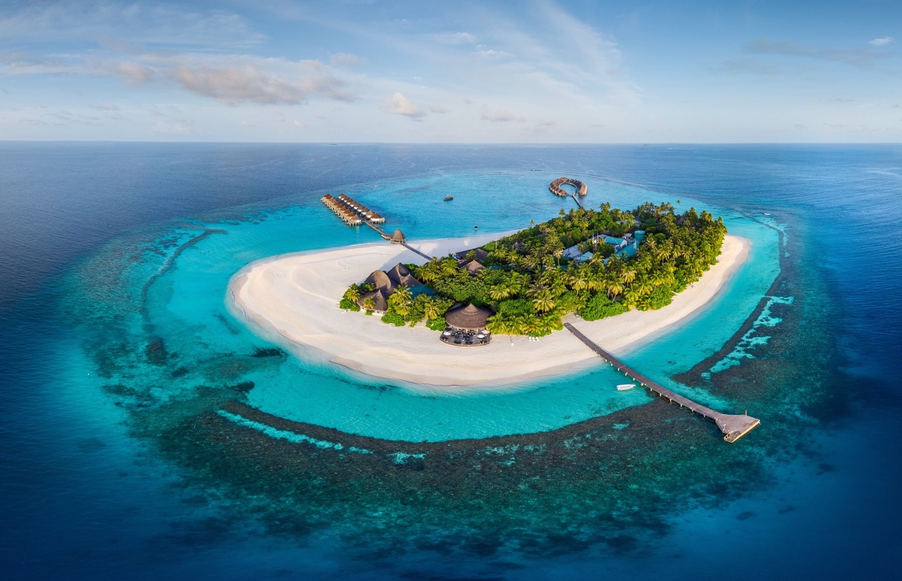 Angaga Island Resort & Spa